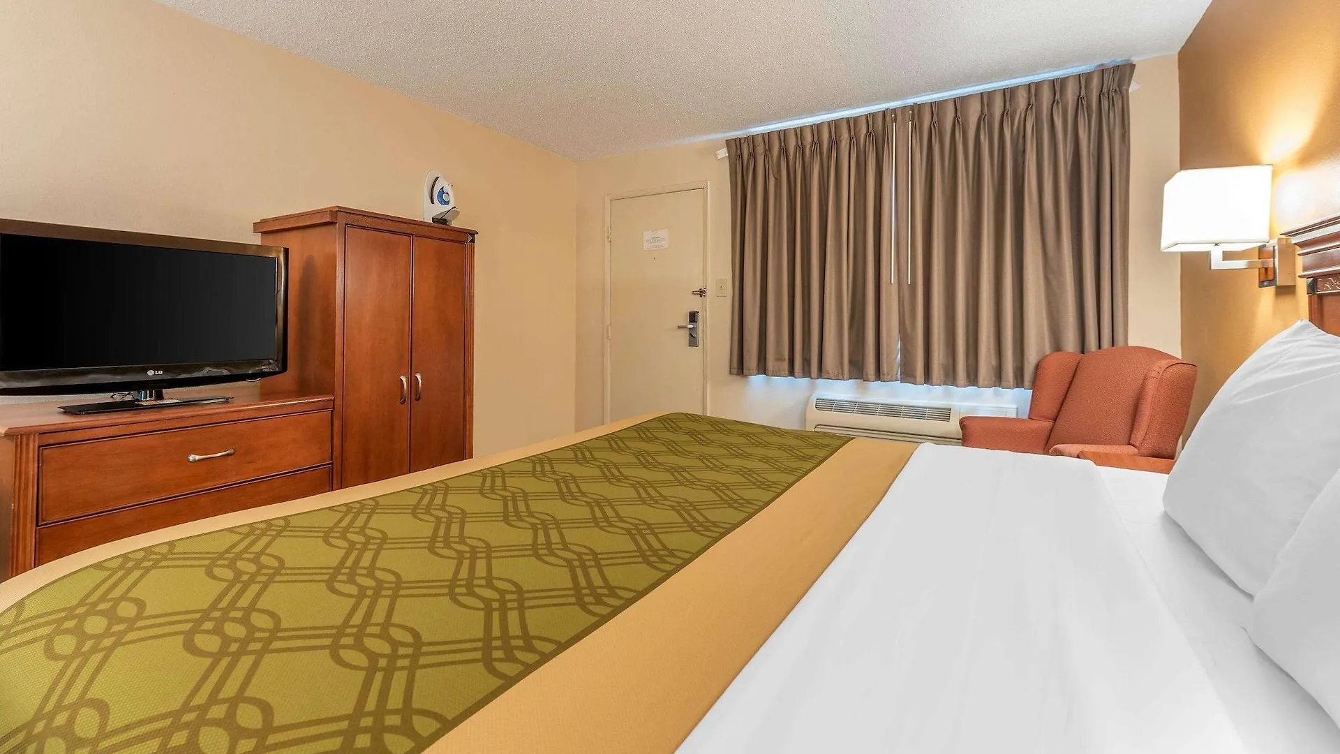 Econo Lodge Downtown Louisville 0*,