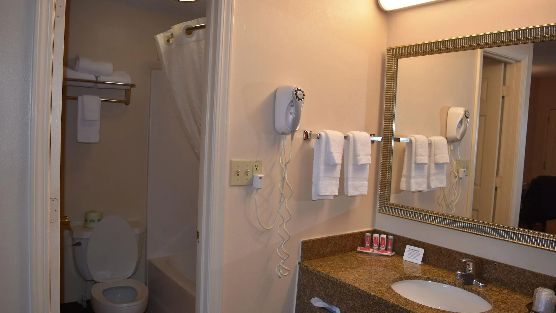 Econo Lodge Downtown Louisville