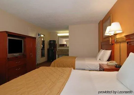 Econo Lodge Downtown Louisville 0*,
